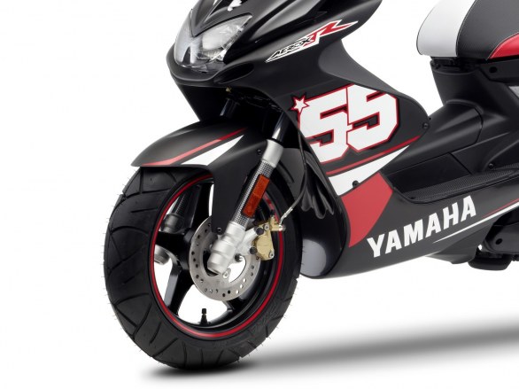 Yamaha Aerox 4 Photos, Informations, Articles - Bikes 